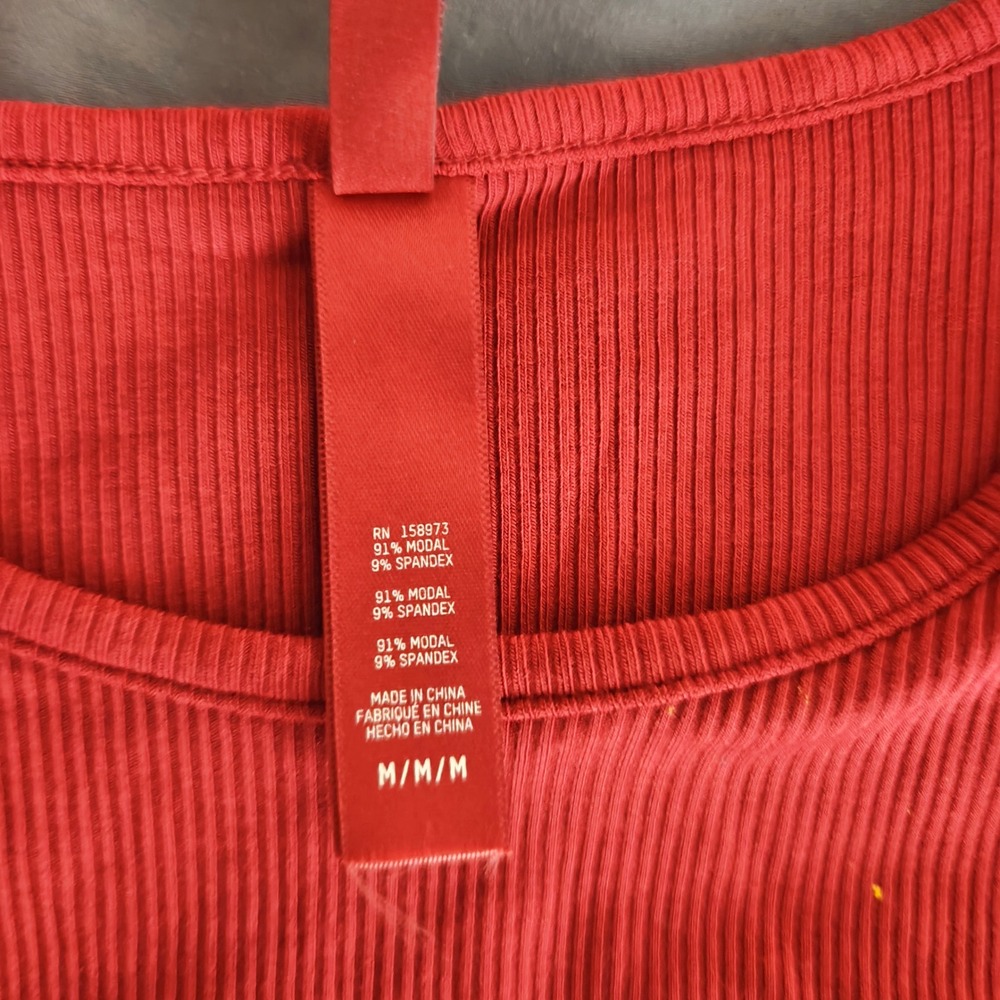 SKIMS Soft Lounge Rib Long Sleeve Crop Top Brick Red Size M NEW - Picture 4 of 10